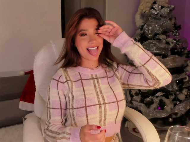 Емитувани слики од екранот GianaWatson