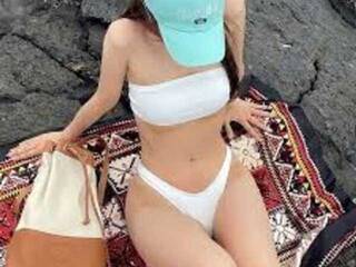 Еротски видео разговор Giiulia