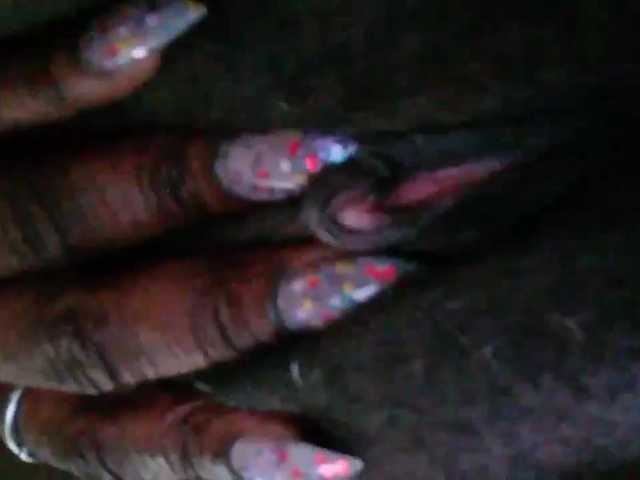 Емитувани слики од екранот GlazinD