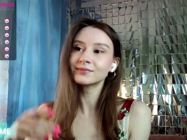 Емитувани слики од екранот gloryformo