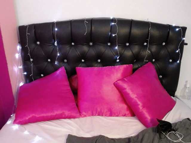 Емитувани слики од екранот goddesstepha