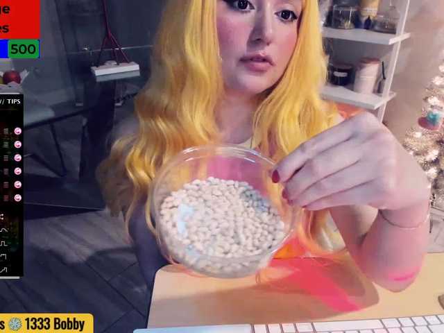 Емитувани слики од екранот GoldyXO
