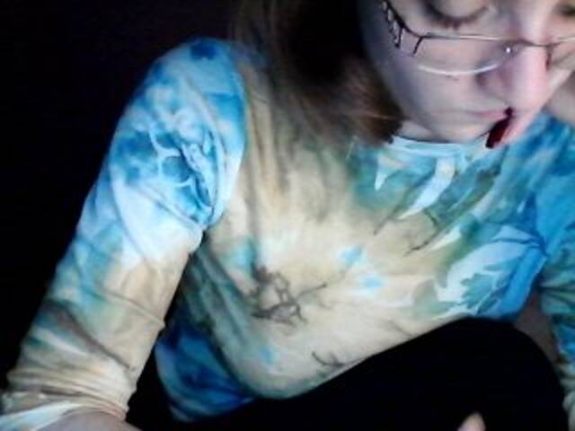 Емитувани слики од екранот GoodGirlXS