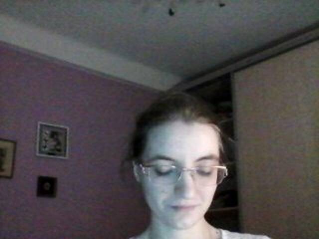 Емитувани слики од екранот GoodGirlXS