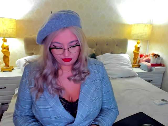 Емитувани слики од екранот GorgeousBBW