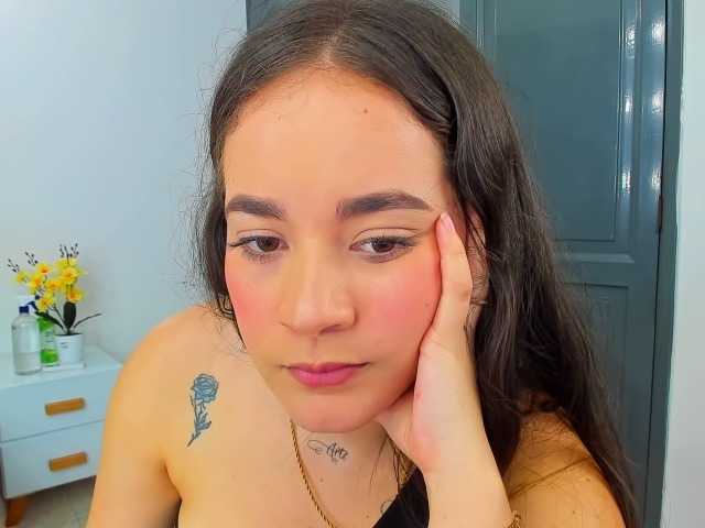 Емитувани слики од екранот GraceSmith202