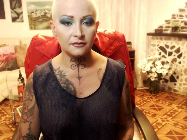 Емитувани слики од екранот gyanhatatho