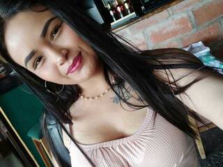 Еротски видео разговор Halana-smith