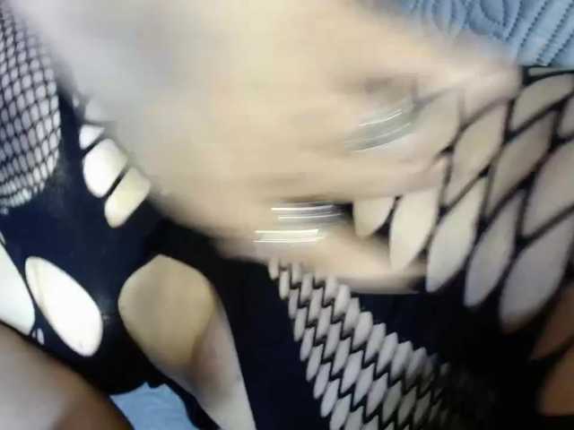 Емитувани слики од екранот HaleyKim