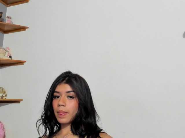 Фотографии HannayEmily #Bigass #latina #teen #18