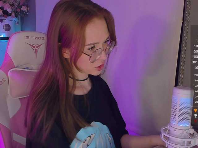 Емитувани слики од екранот hee_jin