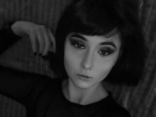 Еротски видео разговор Helenaobscura