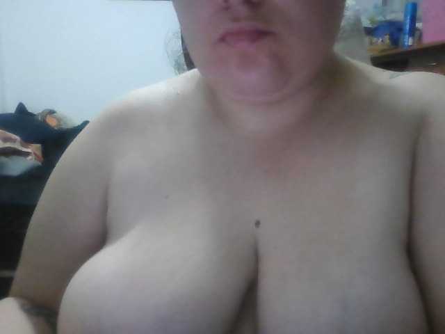 Емитувани слики од екранот Helennlondonn