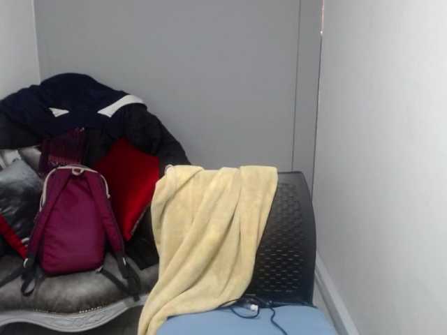 Емитувани слики од екранот hellenwoker