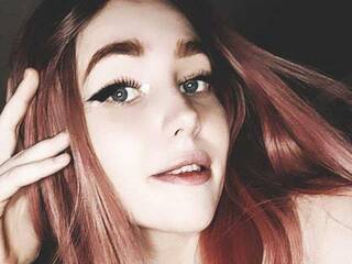 Еротски видео разговор Hentai-Tyan