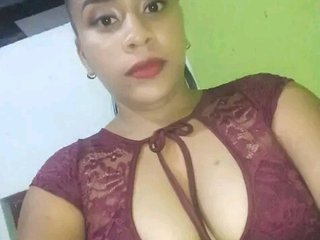 Еротски видео разговор HiilaryRomero