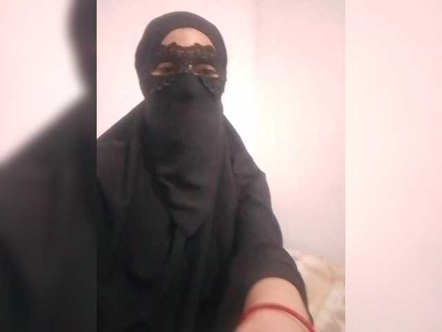 Емитувани слики од екранот Hijabi-Girl