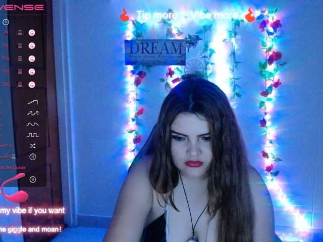 Емитувани слики од екранот HoneySweet02