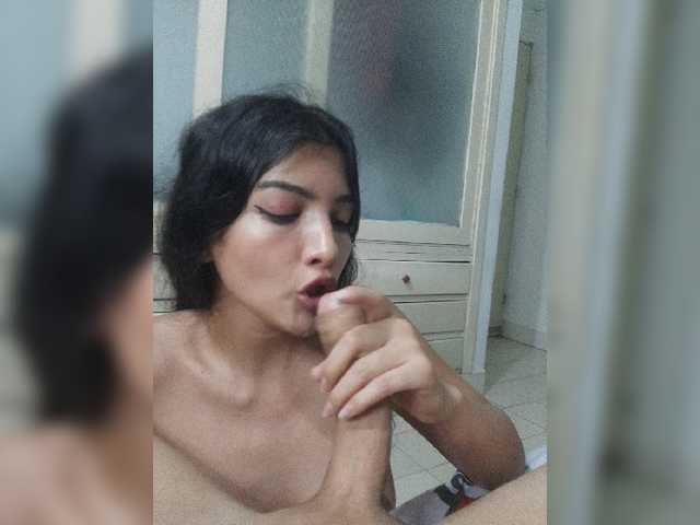 Емитувани слики од екранот hot-life-girl