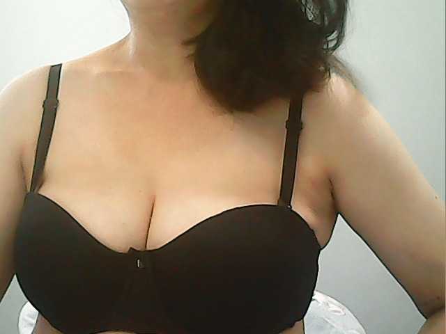 Емитувани слики од екранот hotbabyasian