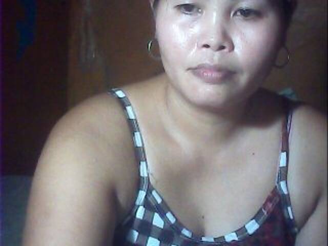 Емитувани слики од екранот HotMommaxx