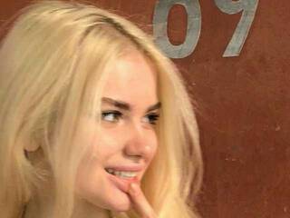 Еротски видео разговор HotSexyBaby