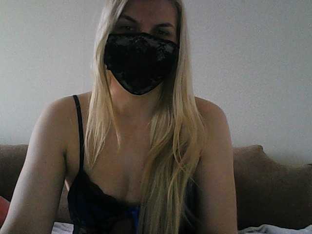 Емитувани слики од екранот Hot-stuff-4u