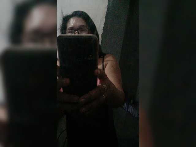 Емитувани слики од екранот hottiewecca