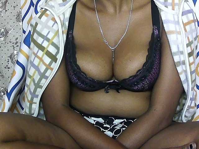 Емитувани слики од екранот sexy-frayah