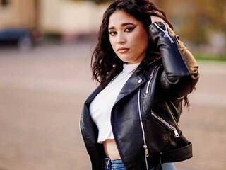 Еротски видео разговор Iasima