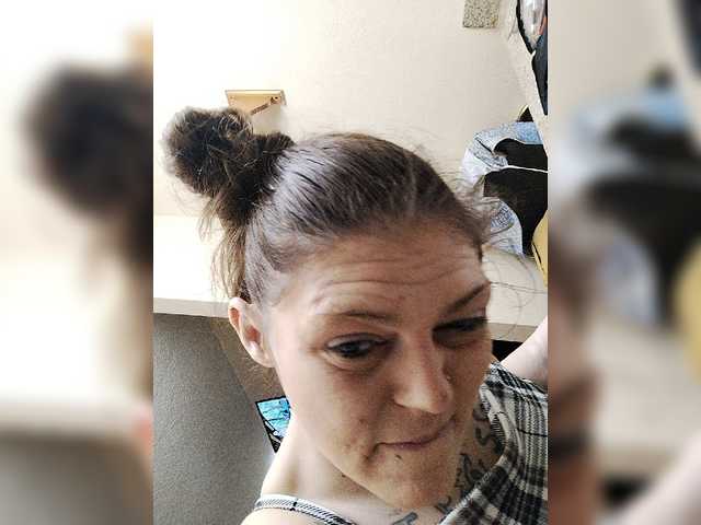 Емитувани слики од екранот IBTHASHiiT