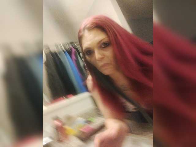 Емитувани слики од екранот IBTHASHiiT