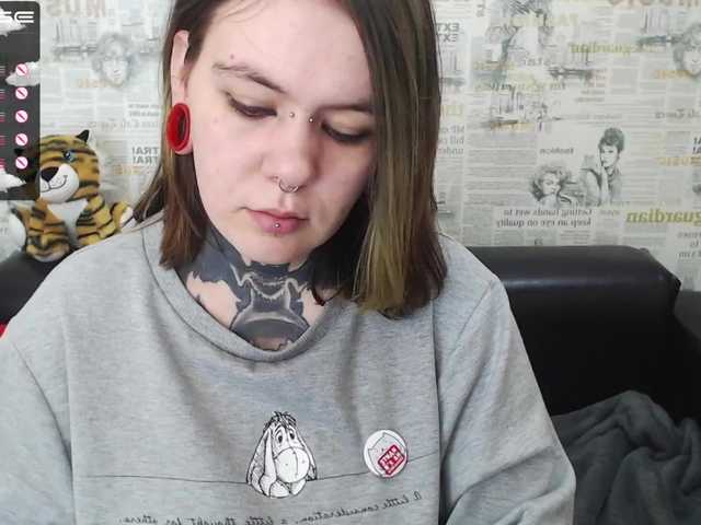 Емитувани слики од екранот Icewomanx