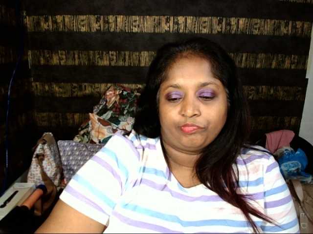 Емитувани слики од екранот Indiantasha