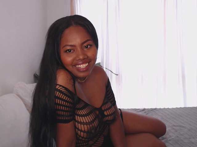 Фотографии mulatta777 "❤️Hello, honey! I am mulatto❤️ Lovense and Domi is Active! My pleasure is in your hands❤️Private is Open!❤️#ebony#bigass#bitches drip back