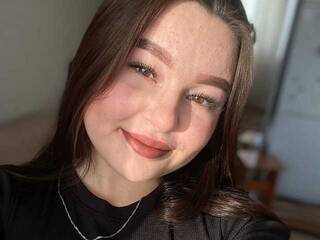 Еротски видео разговор Iris-hot