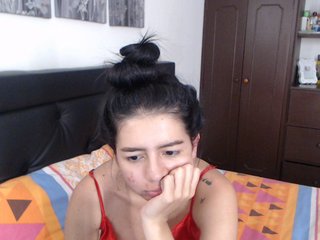 Емитувани слики од екранот IsabellaJ