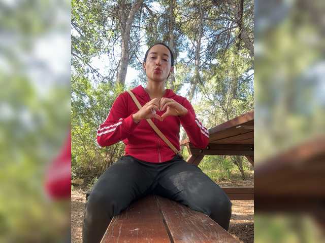 Емитувани слики од екранот Isabellasweet19