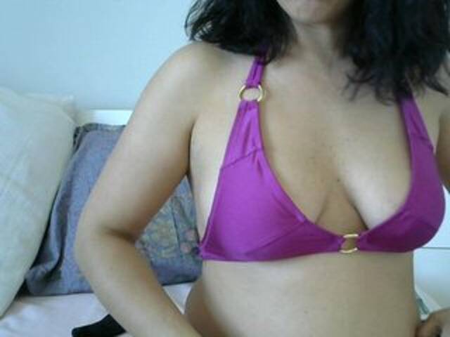 Емитувани слики од екранот ITALIANAGIRLS