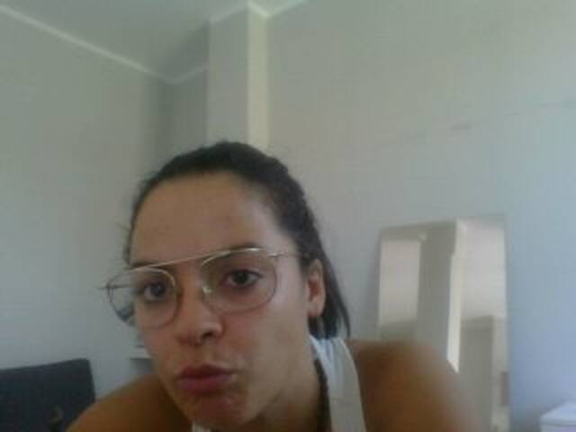 Емитувани слики од екранот ITALIANAGIRLS