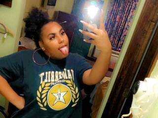 Еротски видео разговор Itscharm