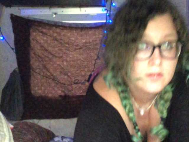 Емитувани слики од екранот Jadedmaryjane