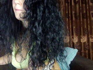 Еротски видео разговор JadeLure