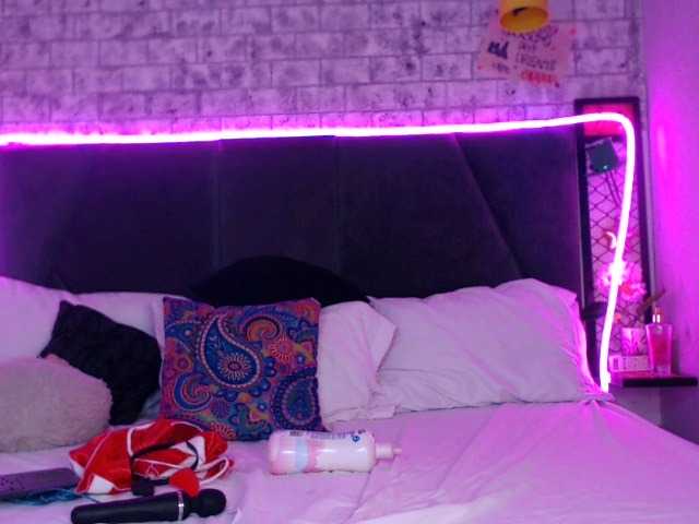 Емитувани слики од екранот JanaMeyer