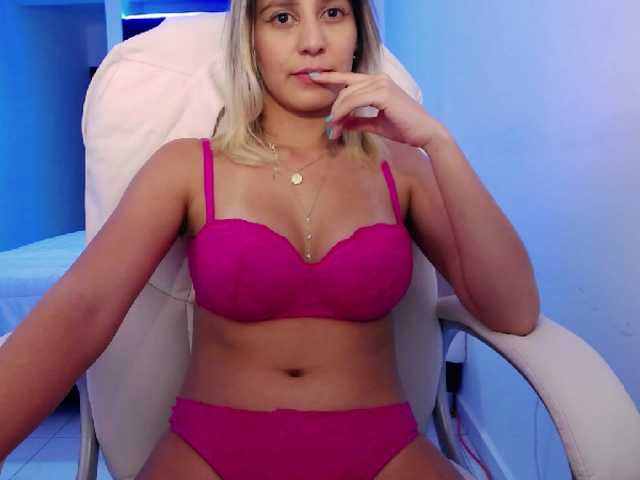 Фотографии jazzolivia hi I am new model here. Wanna know amore about me? NAKED AT GOAL