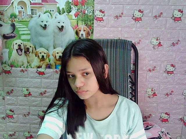 Емитувани слики од екранот Jenn22