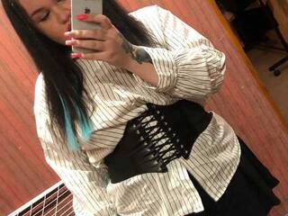 Еротски видео разговор Jenny--Kiss