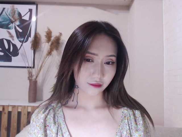 Емитувани слики од екранот jenycouple
