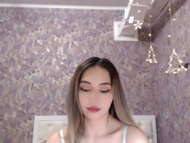 Емитувани слики од екранот jenycouple