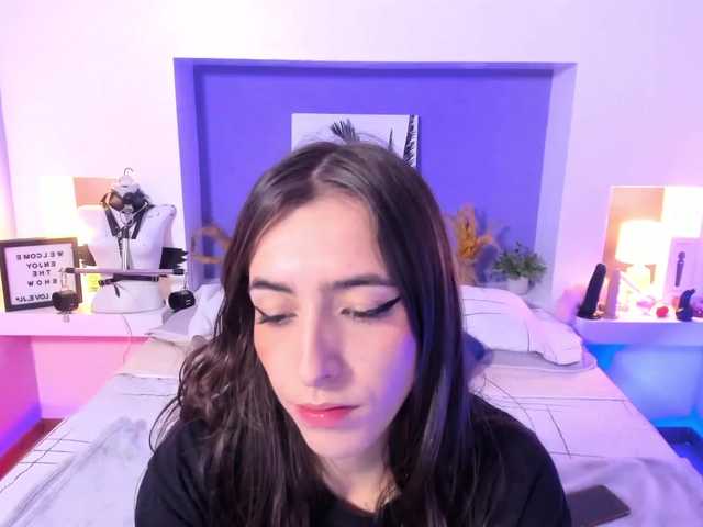 Емитувани слики од екранот JessieLee1
